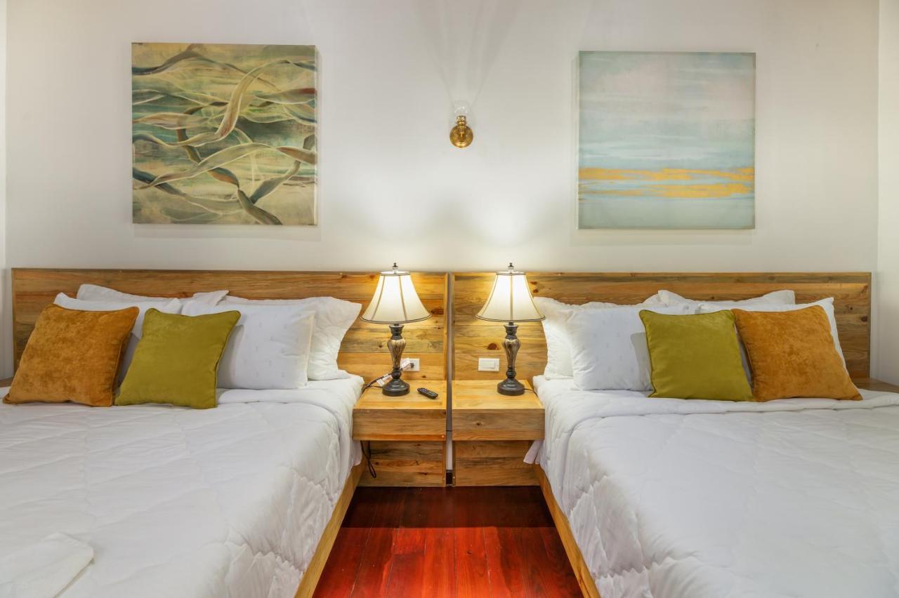 Hotel And Dive Center Roatan Yacht Club French Harbour ภายนอก รูปภาพ