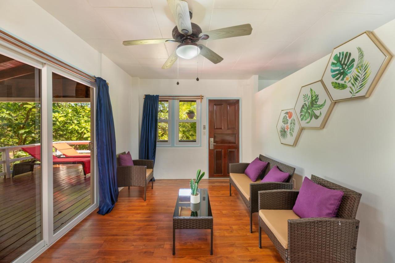 Hotel And Dive Center Roatan Yacht Club French Harbour ภายนอก รูปภาพ