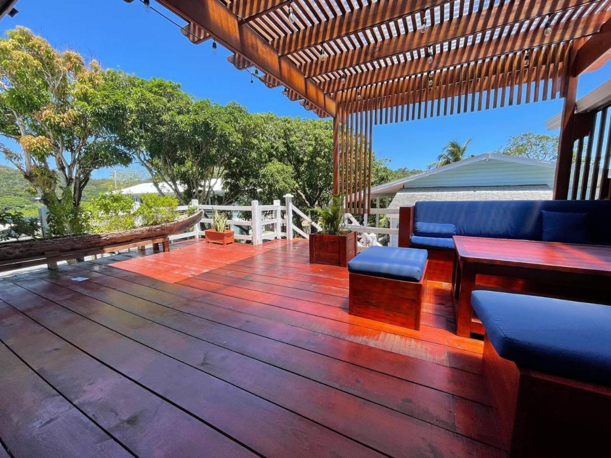 Hotel And Dive Center Roatan Yacht Club French Harbour ภายนอก รูปภาพ